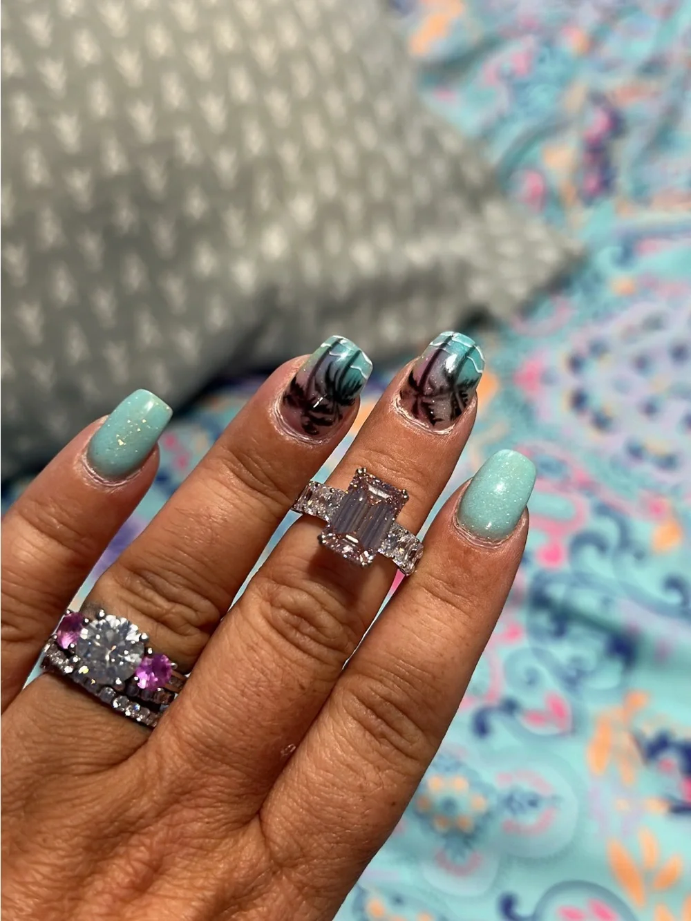 5ct pink lab diamond set in white gold